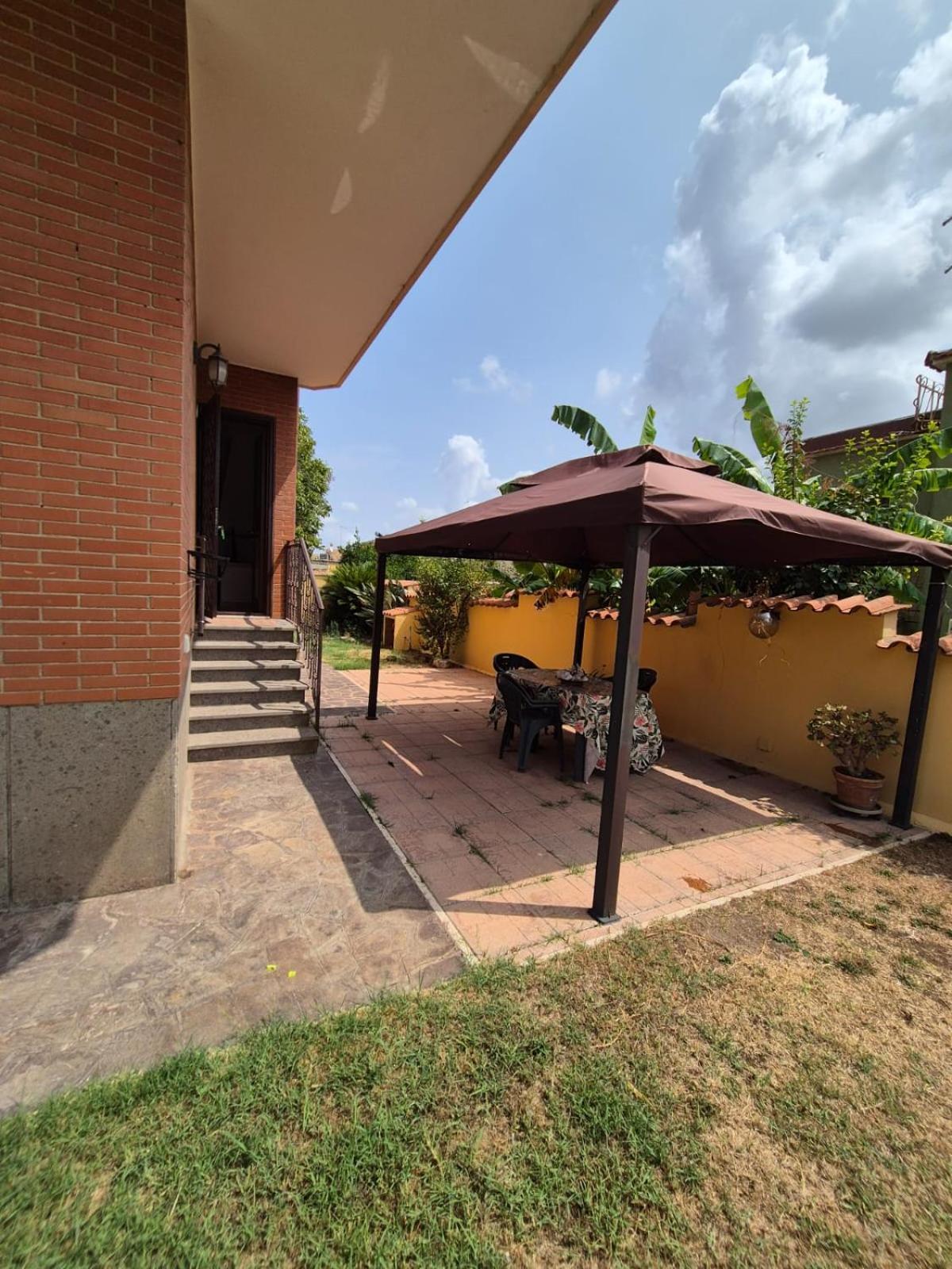 Madi House Apartment Фиумичино Екстериор снимка